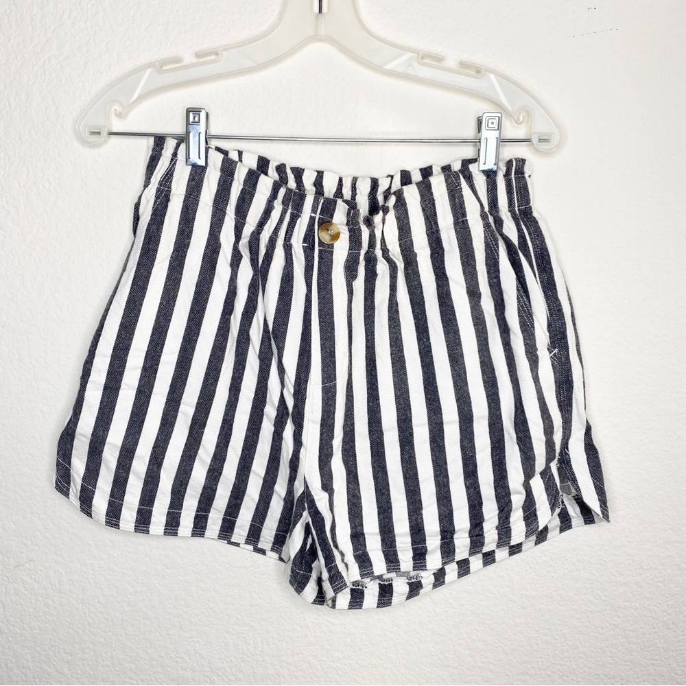 Francesca’s Striped shorts